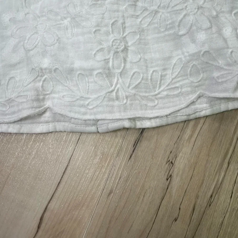 Girls 7 / 8 Rachel Zoe White Babydoll Top Button back Lined Embrodiered